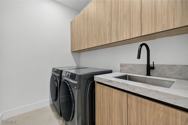 13 NW 35th PL, Cape Coral, FL 33993