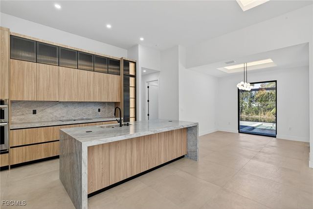 13 NW 35th PL, Cape Coral, FL 33993