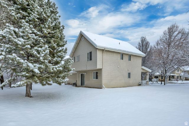 1014 CREEKSIDE DR, Ogden, UT 84404