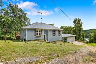 51 NW Ridge Road, Eureka Springs, AR 72631