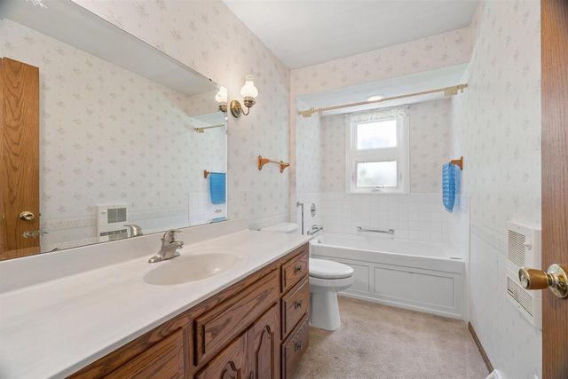 2241 WALLACE LAKE ROAD, West Bend, WI 53090