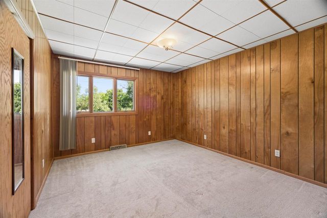 2241 WALLACE LAKE ROAD, West Bend, WI 53090