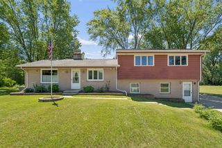 2241 WALLACE LAKE ROAD, West Bend, WI 53090
