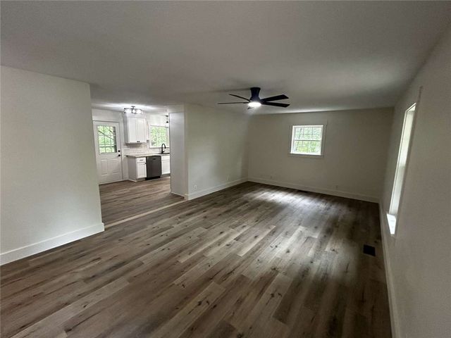 107 Ledbetter Lane, Walhalla, SC 29691