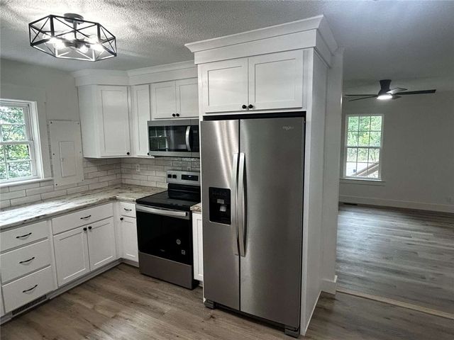 107 Ledbetter Lane, Walhalla, SC 29691