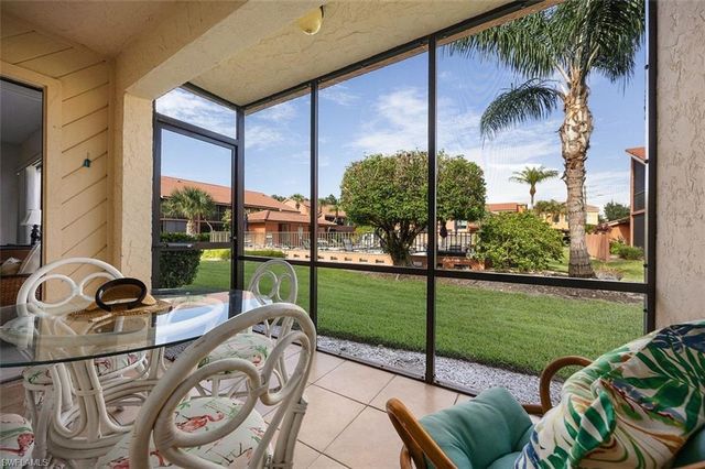 114 Cypress WAY E D3, Naples, FL 34110