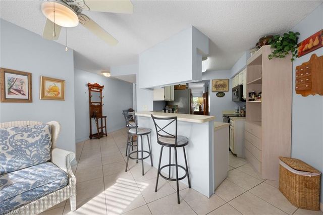 114 Cypress WAY E D3, Naples, FL 34110