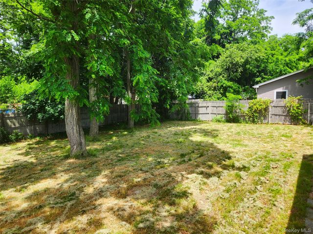 548 Taylor Avenue, East Patchogue, NY 11772