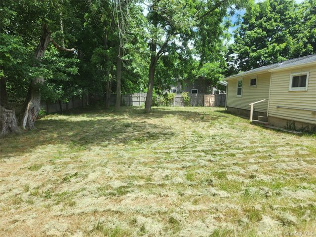 548 Taylor Avenue, East Patchogue, NY 11772