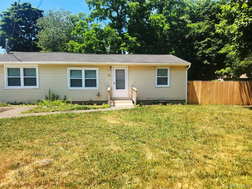 548 Taylor Avenue, East Patchogue, NY 11772