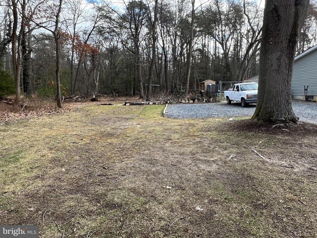 8327 BEACHWOOD PARK ROAD, Pasadena, MD 21122