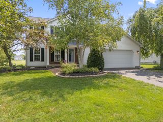 2155 Parklawn Drive, Lewis Center, OH 43035