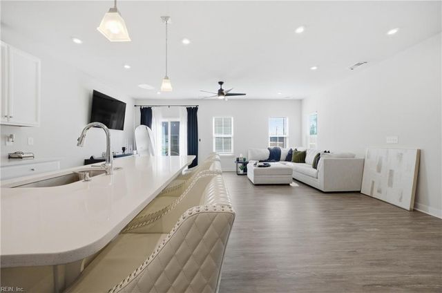 557 Bright Red RN, Chesapeake, VA 23323