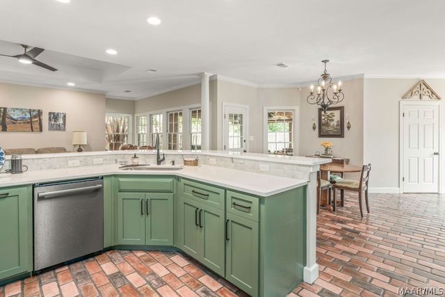 8207 Wynlakes Boulevard, Montgomery, AL 36117