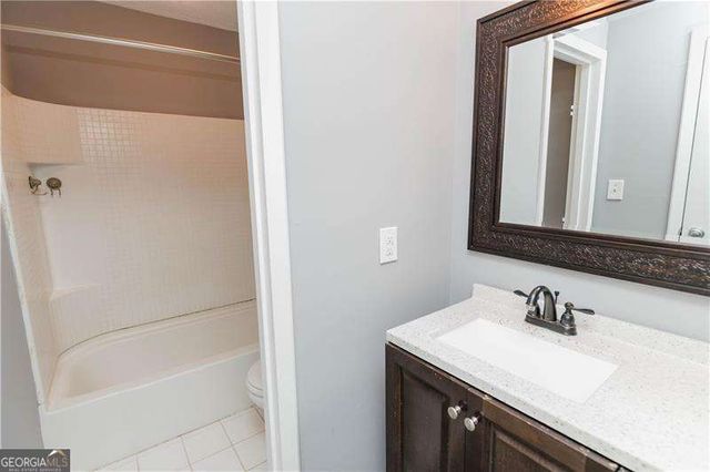 1196 Ashborough Drive J, Marietta, GA 30067