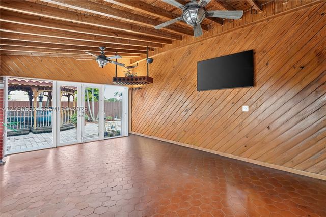 7911 SW 18th Ter, Miami, FL 33155