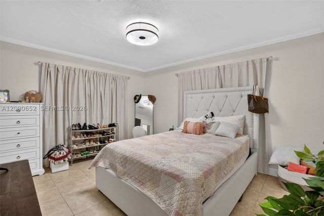 7911 SW 18th Ter, Miami, FL 33155