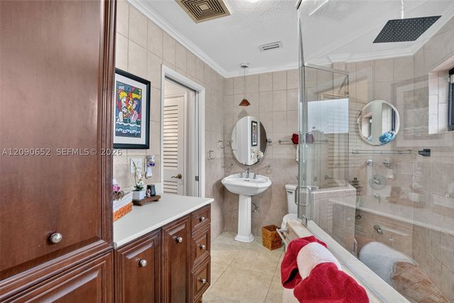 7911 SW 18th Ter, Miami, FL 33155