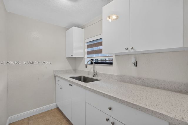 7911 SW 18th Ter, Miami, FL 33155