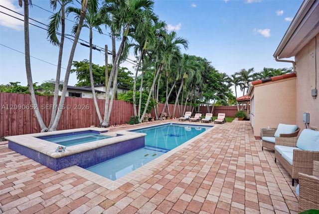 7911 SW 18th Ter, Miami, FL 33155