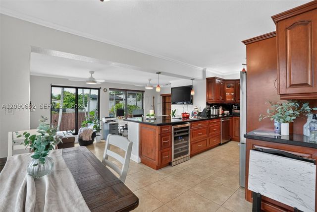 7911 SW 18th Ter, Miami, FL 33155