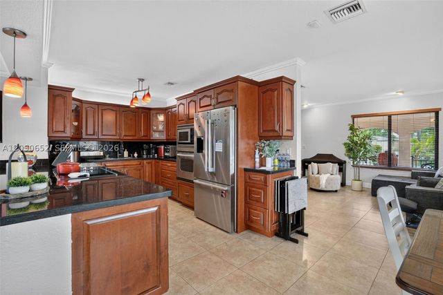 7911 SW 18th Ter, Miami, FL 33155
