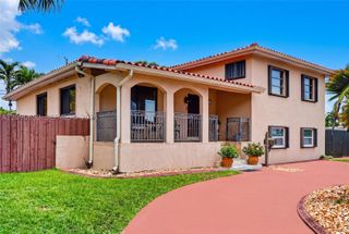 7911 SW 18th Ter, Miami, FL 33155