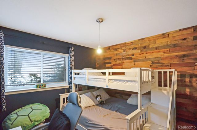 9015 Headley Drive, Sterling Heights, MI 48314