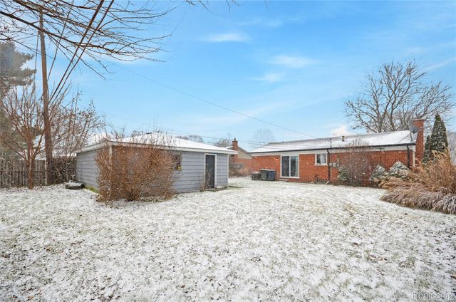 9015 Headley Drive, Sterling Heights, MI 48314