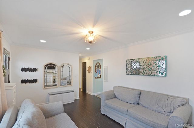 9015 Headley Drive, Sterling Heights, MI 48314