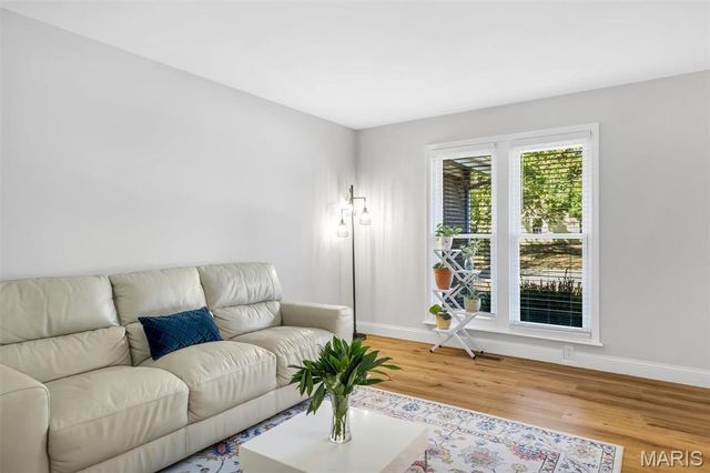 1124 Briarhurst Drive, Manchester, MO 63021