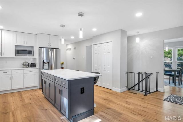 1124 Briarhurst Drive, Manchester, MO 63021