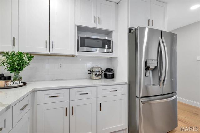 1124 Briarhurst Drive, Manchester, MO 63021