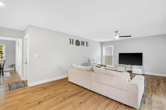 1124 Briarhurst Drive, Manchester, MO 63021