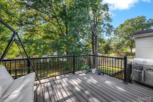 1124 Briarhurst Drive, Manchester, MO 63021