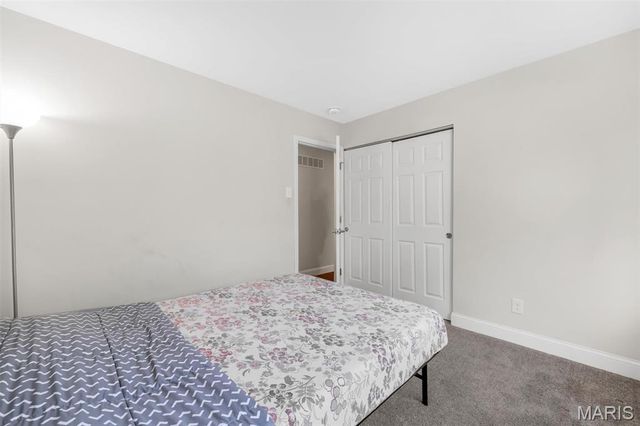 1124 Briarhurst Drive, Manchester, MO 63021