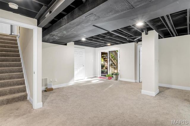 1124 Briarhurst Drive, Manchester, MO 63021