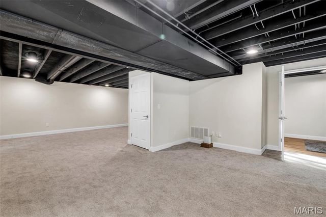 1124 Briarhurst Drive, Manchester, MO 63021