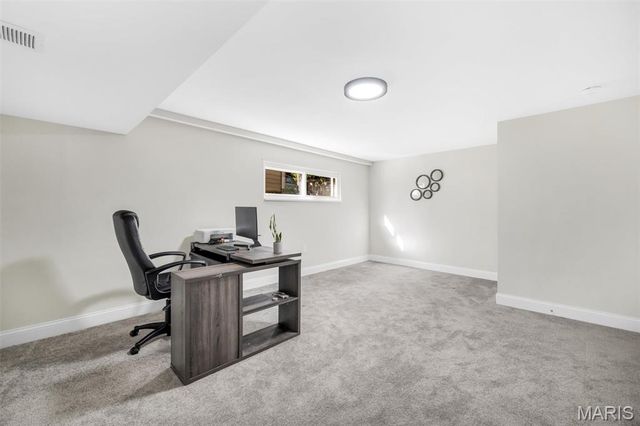 1124 Briarhurst Drive, Manchester, MO 63021