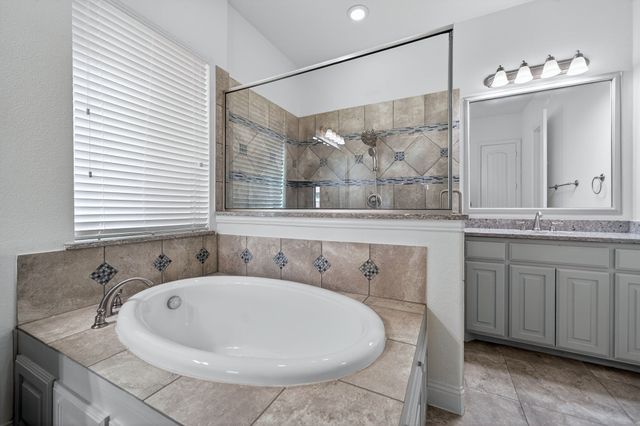 922 Amber Knoll Drive, Rockwall, TX 75087