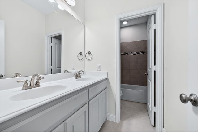 922 Amber Knoll Drive, Rockwall, TX 75087