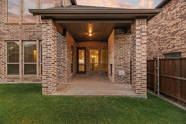 922 Amber Knoll Drive, Rockwall, TX 75087