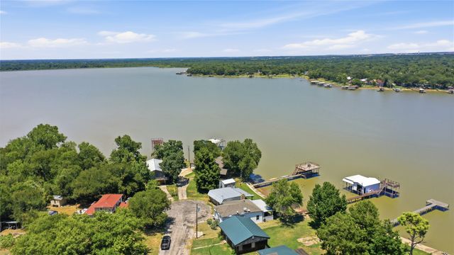 6820 Briar Road, Azle, TX 76020