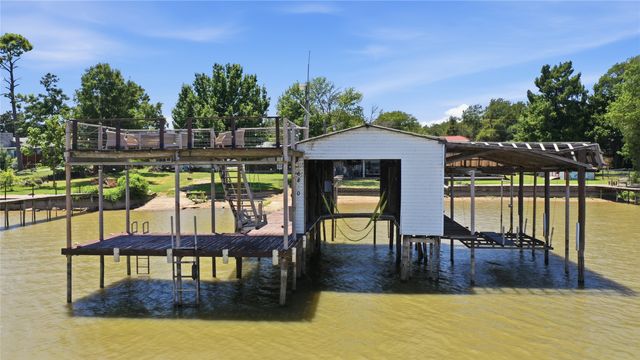 6820 Briar Road, Azle, TX 76020