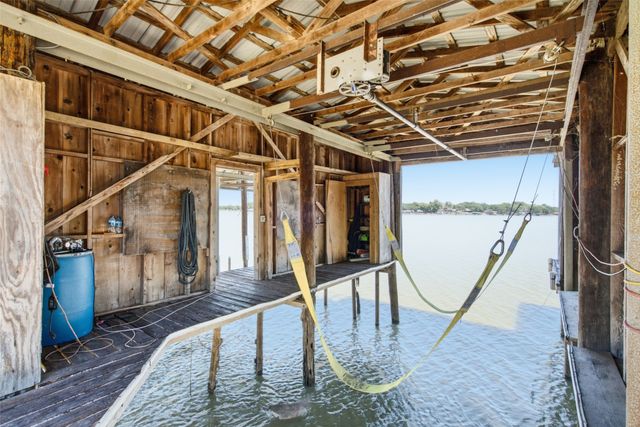 6820 Briar Road, Azle, TX 76020