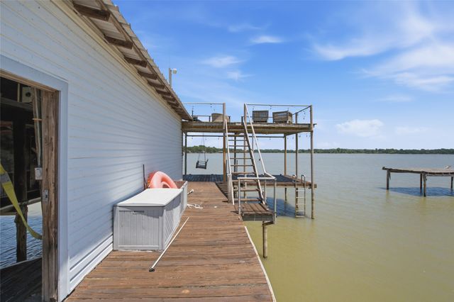 6820 Briar Road, Azle, TX 76020