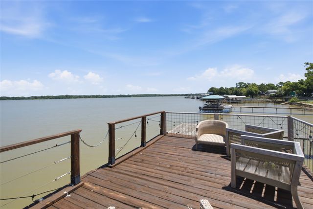 6820 Briar Road, Azle, TX 76020