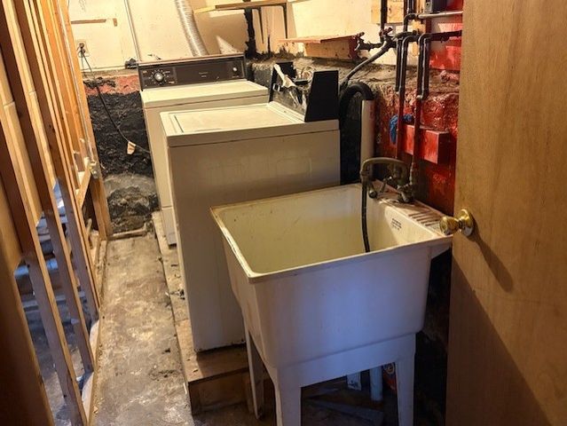 10607 S May Street, Chicago, IL 60643