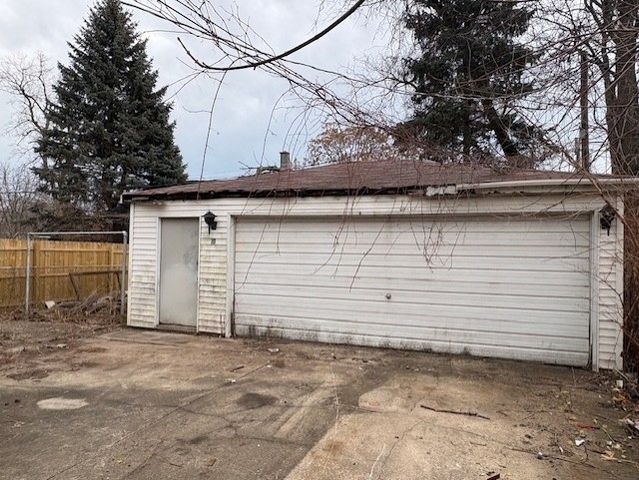 10607 S May Street, Chicago, IL 60643