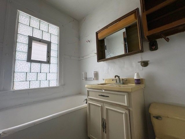 10607 S May Street, Chicago, IL 60643